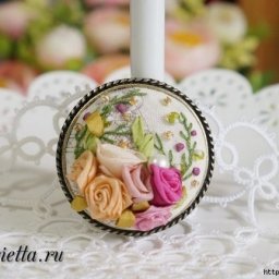 Маленькие розочки из узкой ленты для создания броши: мастер-класс