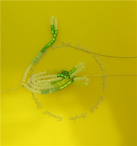 ​Восхитительный цветок из бисера