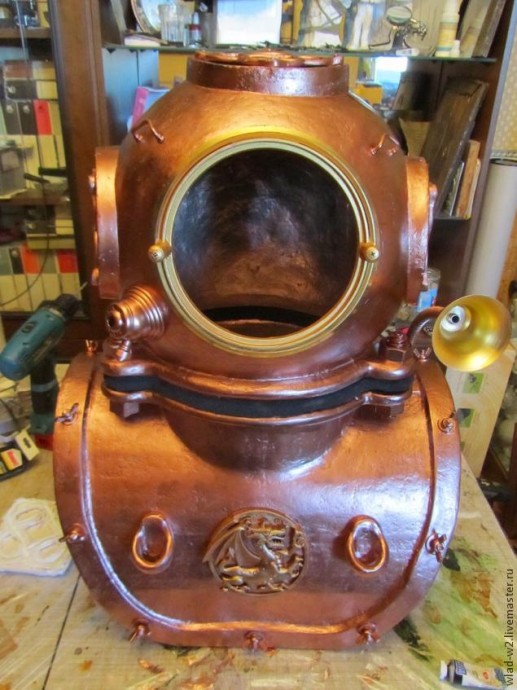 Шлем водолаза из папье-маше