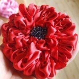 Великолепные георгины из атласных лент