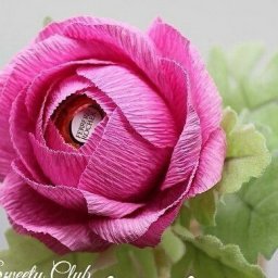 ​Роза из конфет