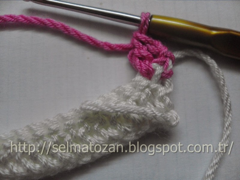 Узор крючком "Маленькие сердца"