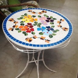 ​Идеи столов с мозаикой