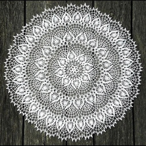 ​Роскошная вязаная салфетка