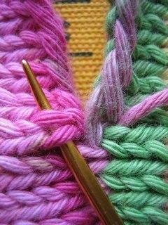 Незаметное соединение вязаных деталей аккуратным швом