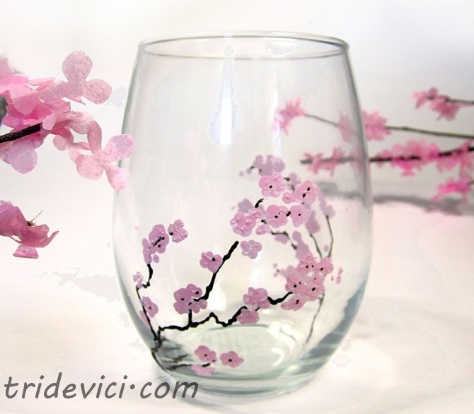 Изысканная роспись по стеклу