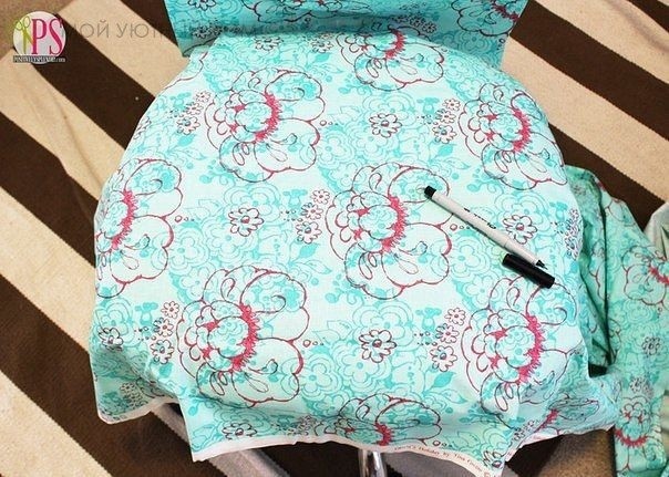 Чехол для стульчика с оборкой