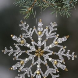 ​Нежные снежинки из бисера