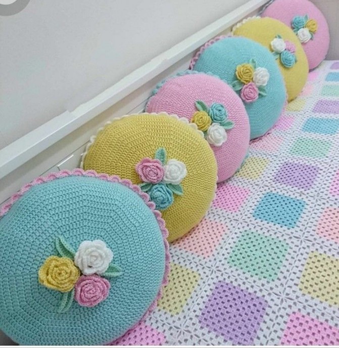 Подушечки для детской или девичьей спаленки