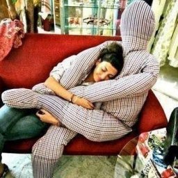 Подушка-обнимашка: смешные идеи