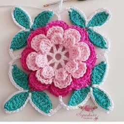 Цветочный мотив