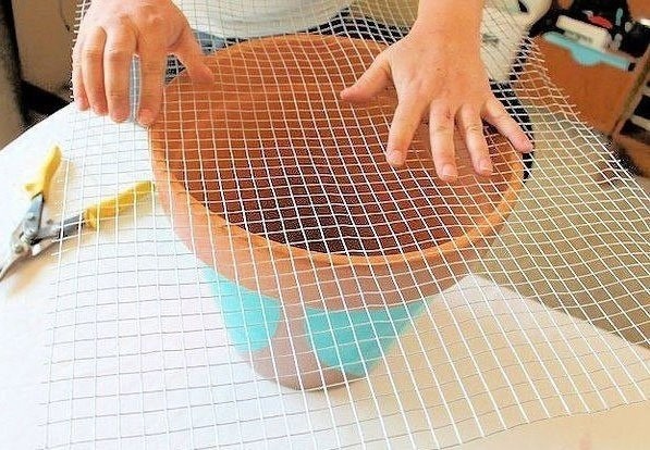 Минигриль из большого керамического горшка