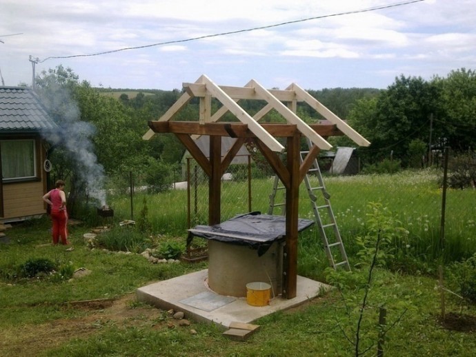 Домик для дачного колодца своими руками Домик для дачного колодца своими руками