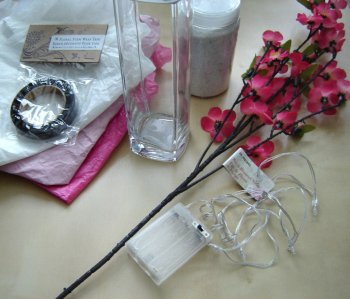 Светильник в виде цветущей вишни