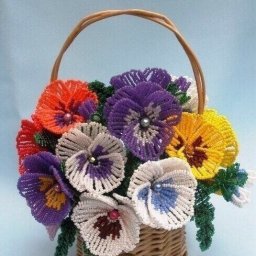 Анютины глазки бисером