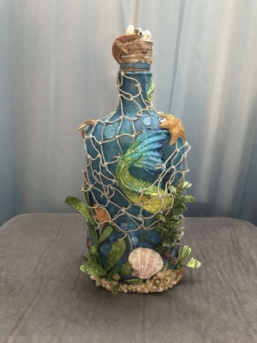 Декор бутылочек с ракушками в морском стиле