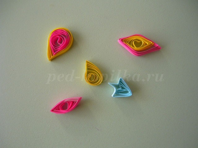 Цветы в технике квиллинга