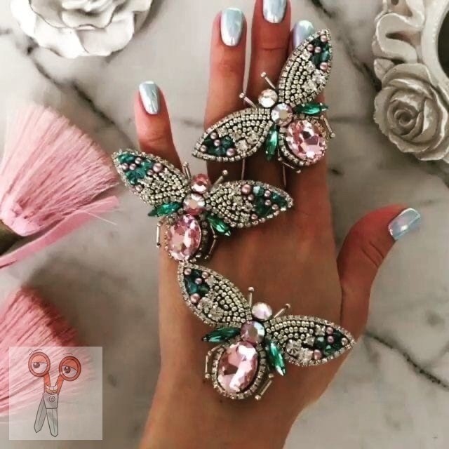 ​Насекомые из бисера