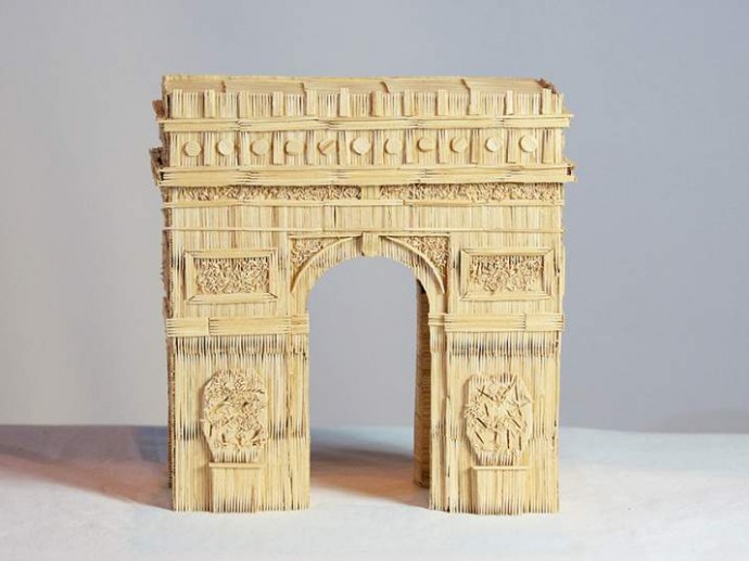 Невероятные скульптуры из зубочисток