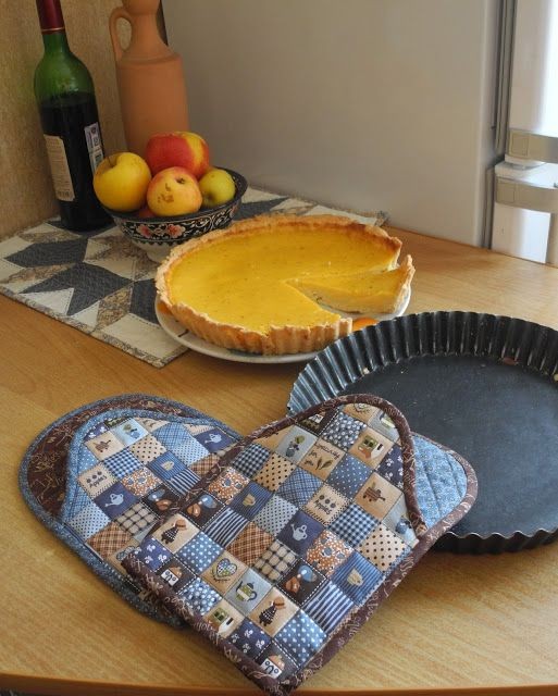 Милые и необычные по форме прихватки