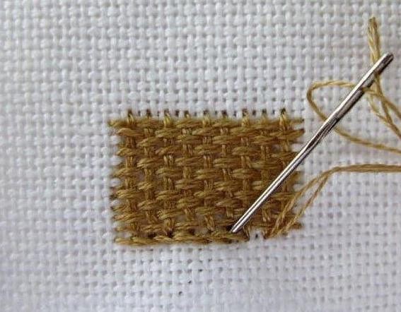 Çiçekli işlemeli sepet