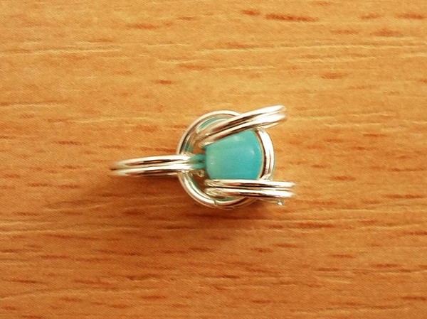 Браслет в технике кольчужного плетения