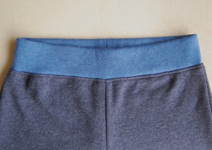 Вшиваем широкую резинку в трикотажные брюки: мастер-класс