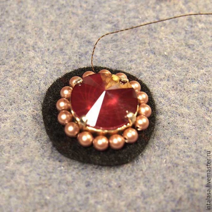 Сутажная брошь "Аленький цветочек"