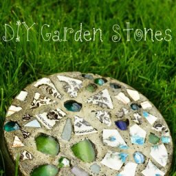 Декоративная дизайнерская плитка из старой битой и треснутой посуды