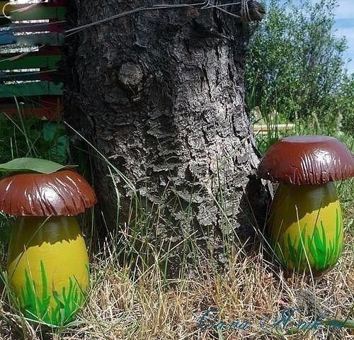 Делаем садовые грибочки из гипса