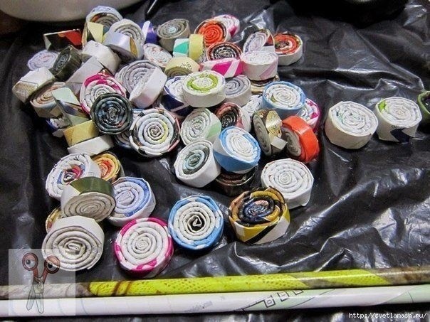 ​Декоративная картонная ваза для искусственных цветов