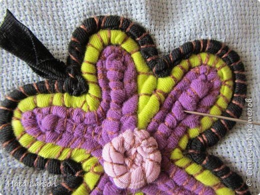 ​Вышивка пряжей из старых футболок