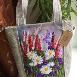 ​Идеи сумок с вышивкой лентами