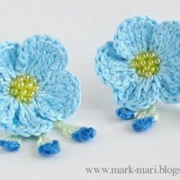 Вязаный цветок