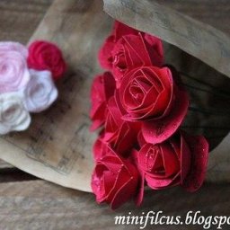 ​Делаем бумажные розы