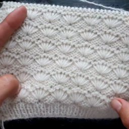 ​Красивый и необычный узор "Парашютики" спицами