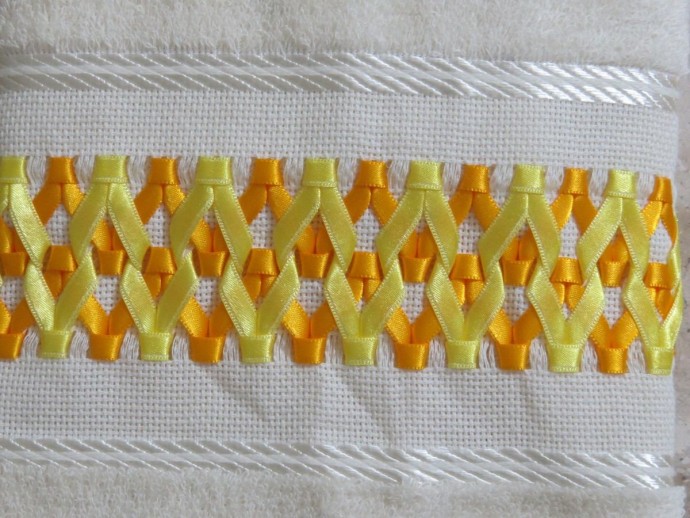 Изумительной красоты вышивка лентами: идеи