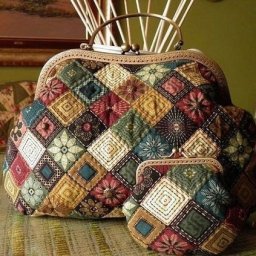 Сумки с мелкой лоскутной "мозаикой"
