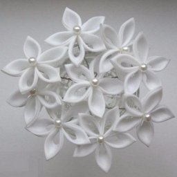 Нежное украшение для волос