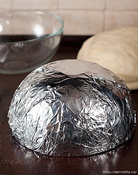 Плетёная пасхальная корзинка из дрожжевого теста