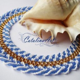 Колье из бисера