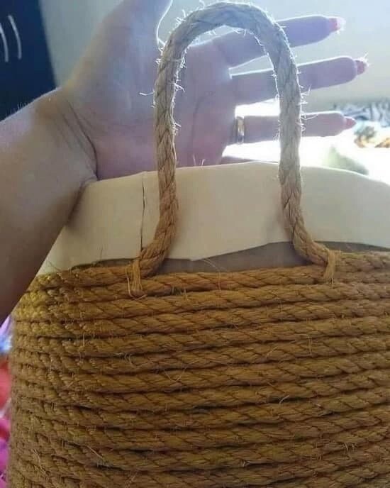 Корзина из большой бутылки