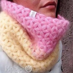 ​Снуд узором в виде звёздочек