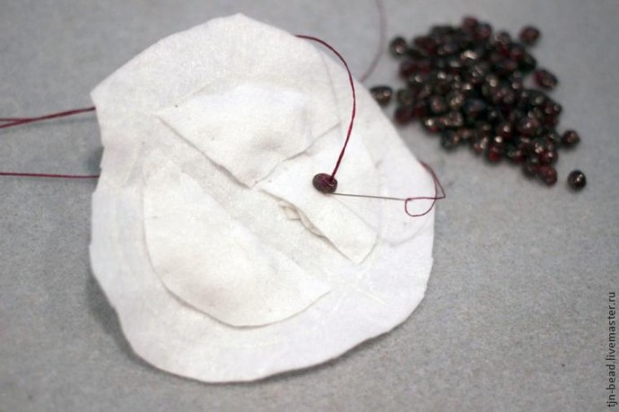 Аппетитная и сочная брошь "Гранат"