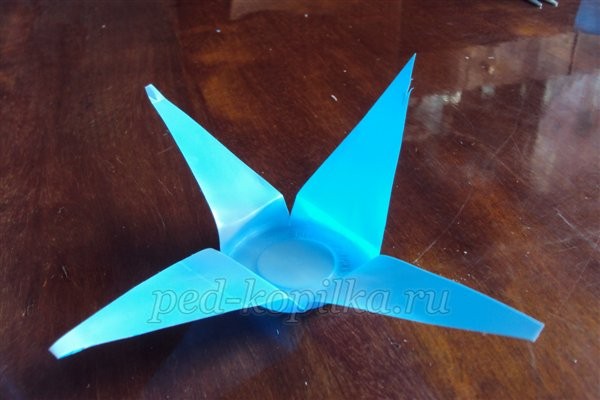 Цветы из пластиковых стаканчиков