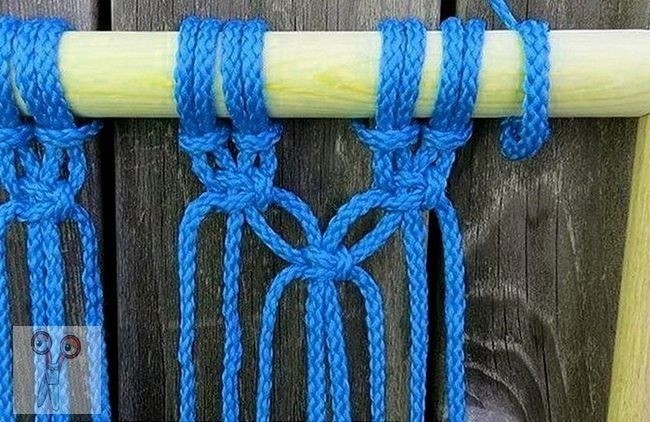 Плетёное кресло для балкона