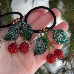Вишенки из бисера