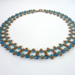 ​Ожерелье из бисера и бусин