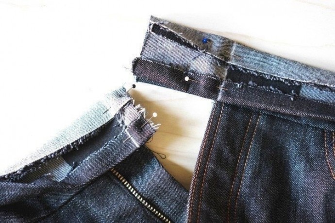 Пояс на джинсах