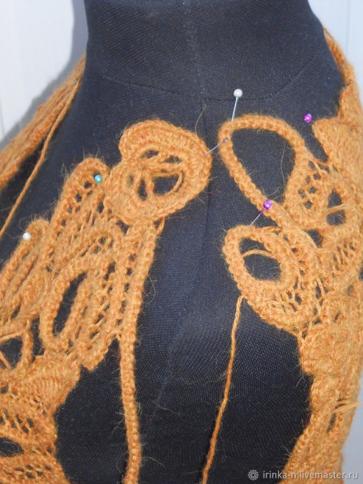 Жилет в технике шнуркового кружева